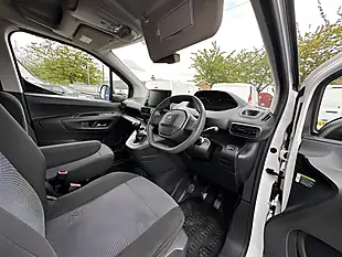 Used 2022 Peugeot Partner Professional Premium L2 Crew Cab White - Interior and Exterior details 17