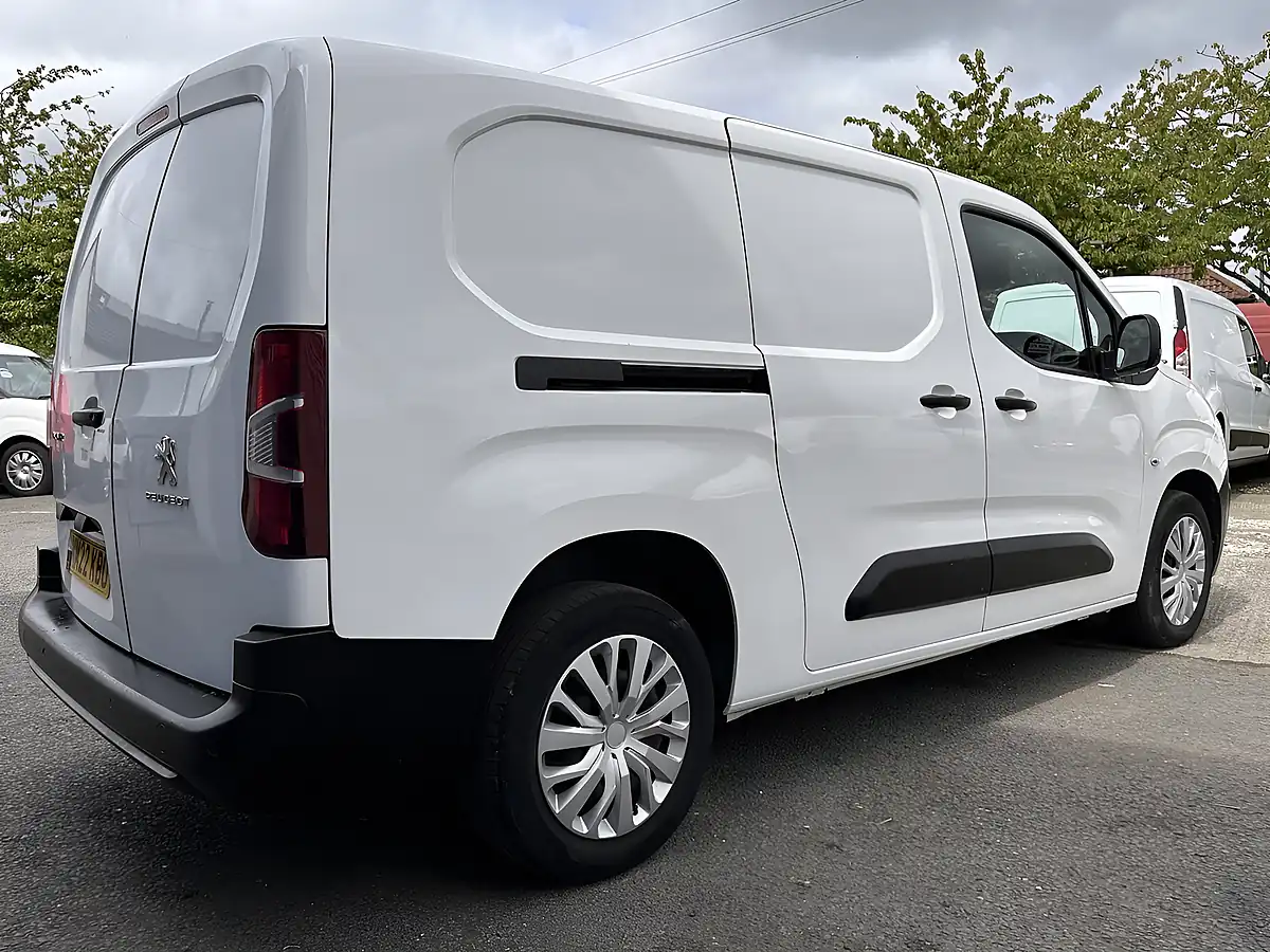 Used 2022 Peugeot Partner Professional Premium L2 Crew Cab White - Interior and Exterior details 7