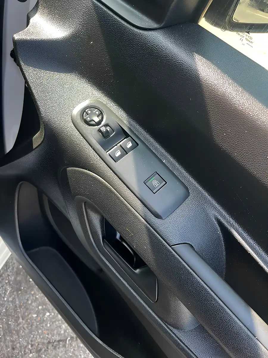 Used 2022 Peugeot Partner Professional Premium Long Crew White - Interior and Exterior details 20