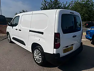 Used 2022 Peugeot Partner Professional Premium Long Crew White - Interior and Exterior details 4