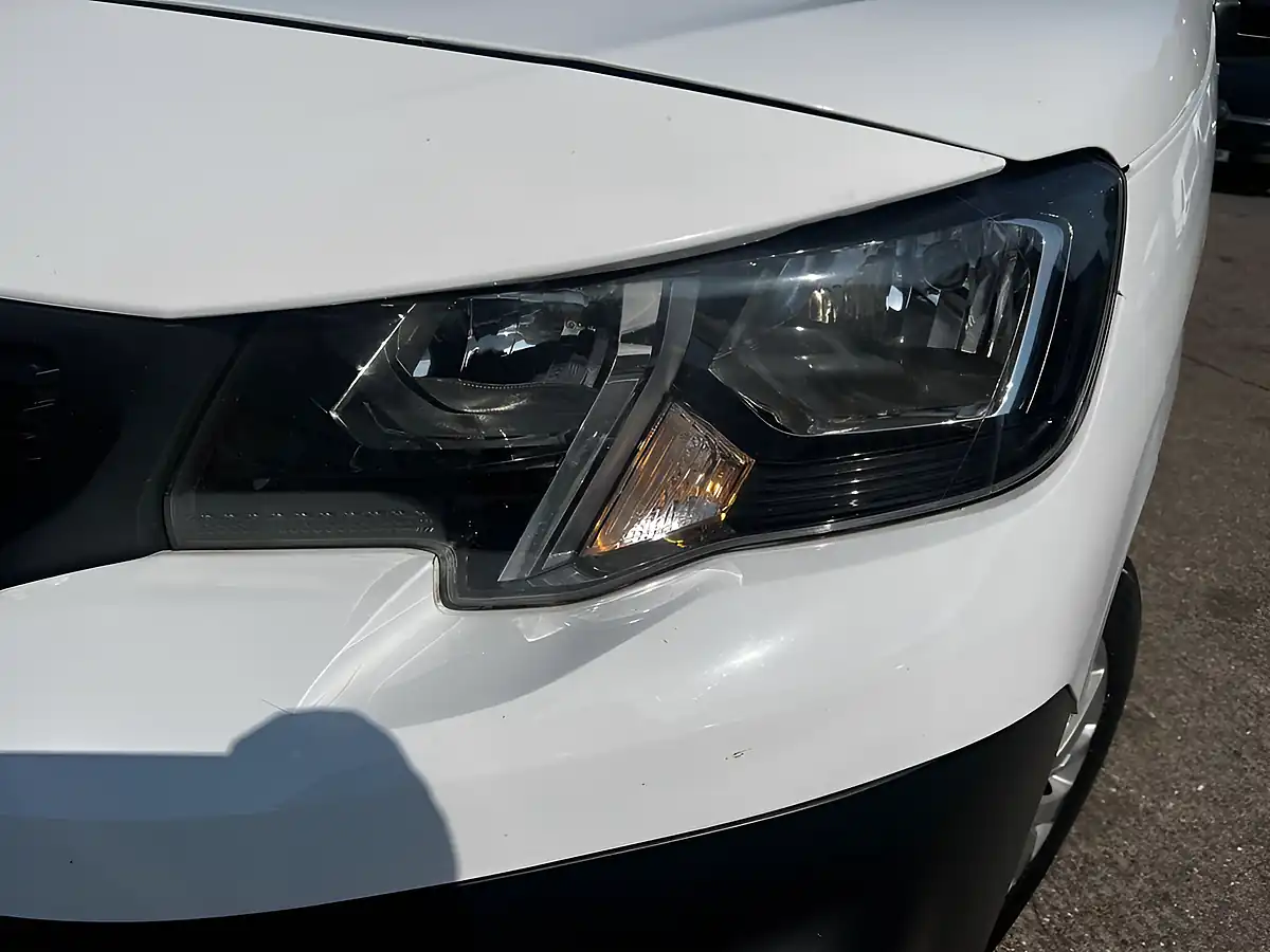Used 2022 Peugeot Partner Professional Premium Long Crew White - Interior and Exterior details 9