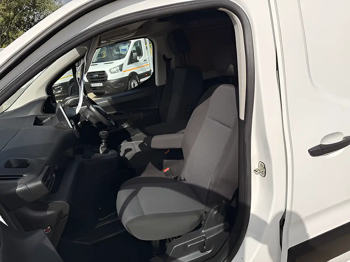 Used 2022 Peugeot Partner Professional Premium Plus L2 Leb Crew White - Interior and Exterior details 11