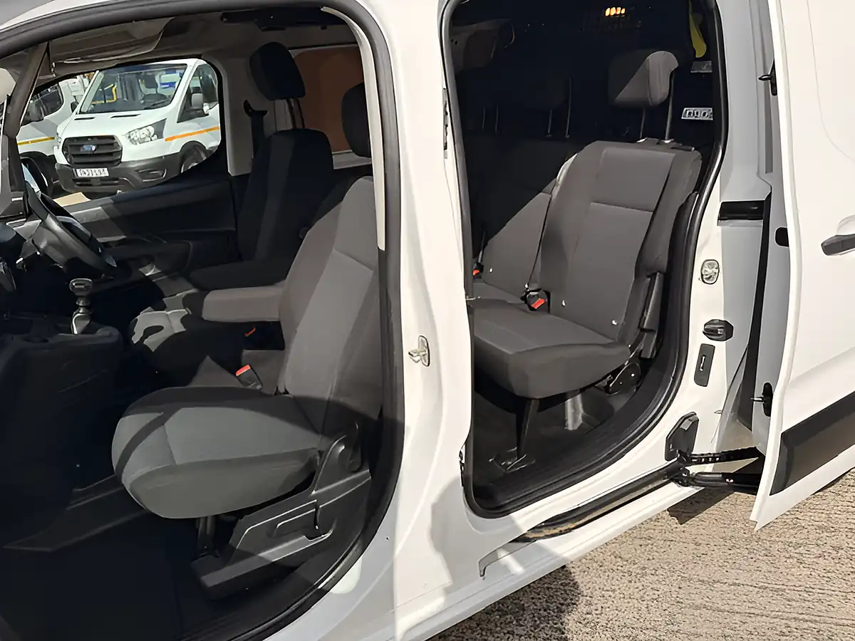 Used 2022 Peugeot Partner Professional Premium Plus L2 Leb Crew White - Interior and Exterior details 14