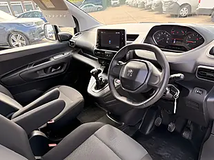 Used 2022 Peugeot Partner Professional Premium Plus L2 Leb Crew White - Interior and Exterior details 16