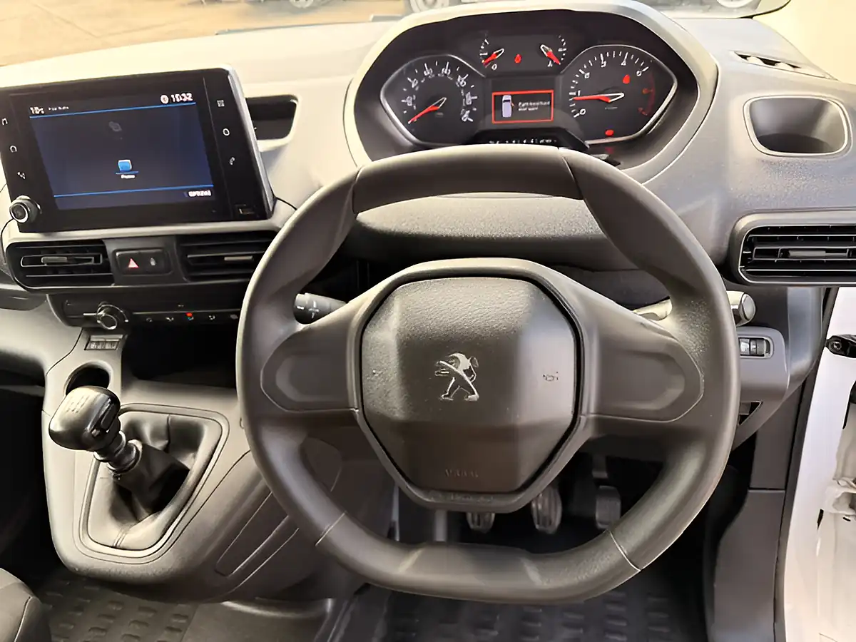 Used 2022 Peugeot Partner Professional Premium Plus L2 Leb Crew White - Interior and Exterior details 19