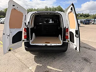 Used 2022 Peugeot Partner Professional Premium Plus L2 Leb Crew White - Interior and Exterior details 6
