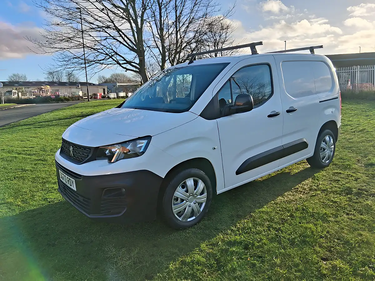 Used 2022 Peugeot Partner Professional Premium Plus White - Front View