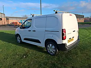 Used 2022 Peugeot Partner Professional Premium Plus White - Interior and Exterior details 3