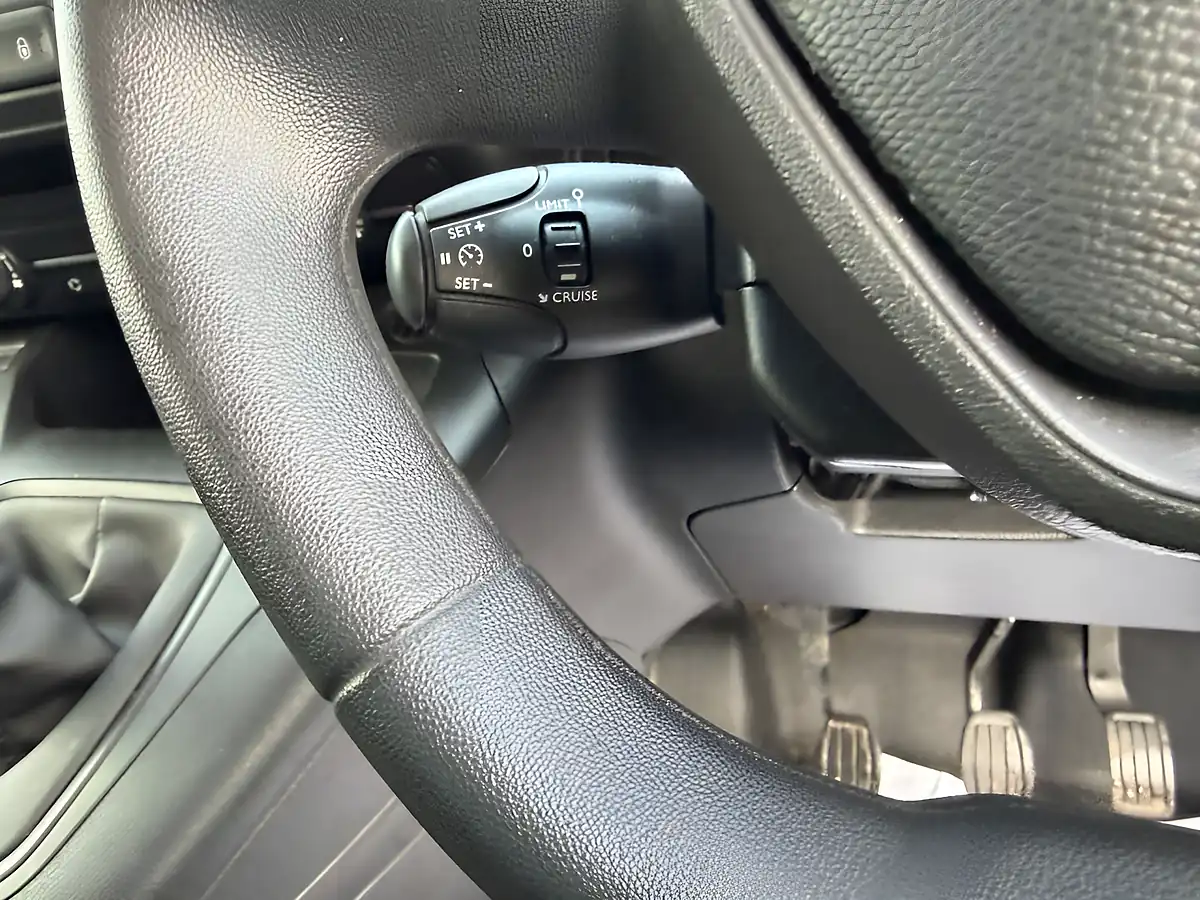 Used 2022 Peugeot Partner Professional Premium Standard White - Interior and Exterior details 14