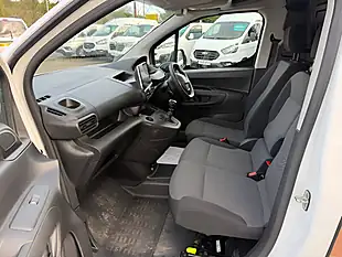 Used 2022 Peugeot Partner Professional Premium Standard White - Interior and Exterior details 20