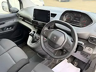 Used 2022 Peugeot Partner Professional Premium Standard White - Interior and Exterior details 4