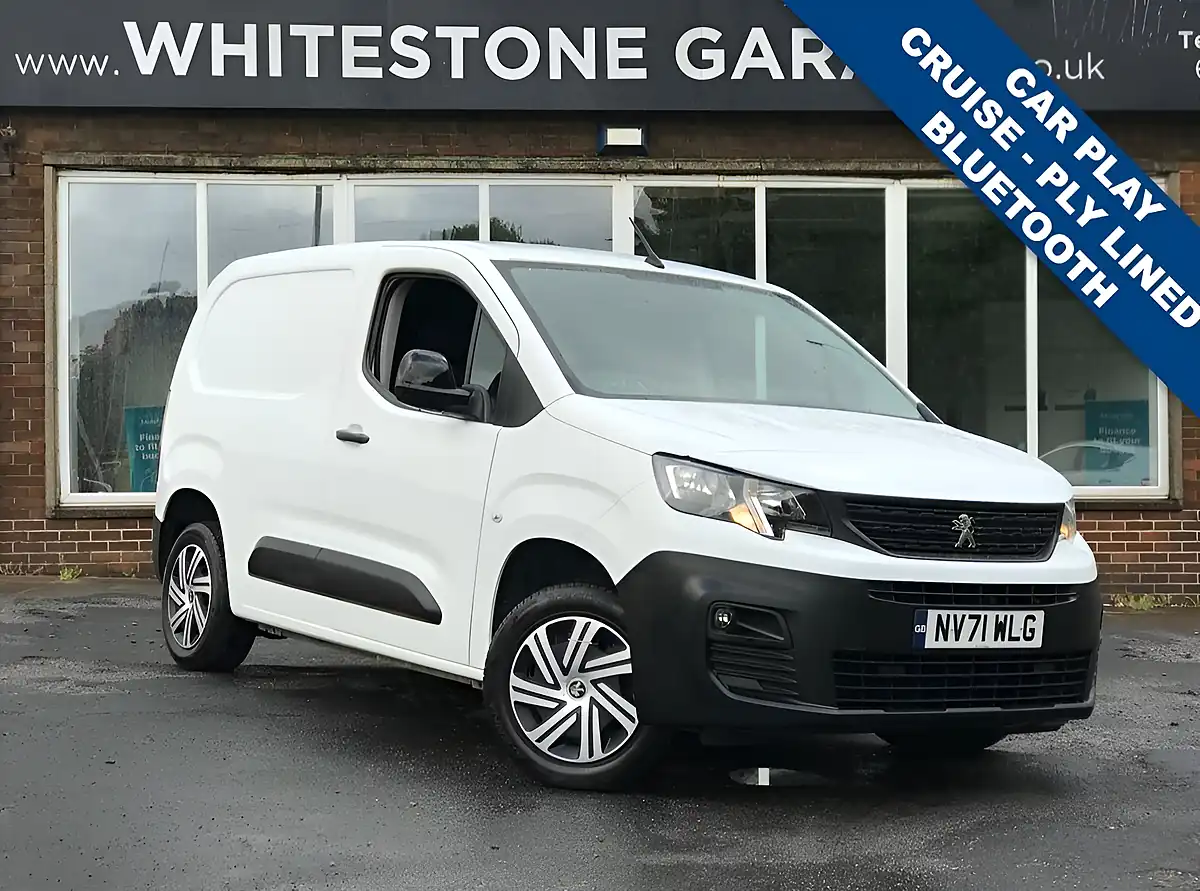 Used 2022 Peugeot Partner Professional Premium Standard White - Front View