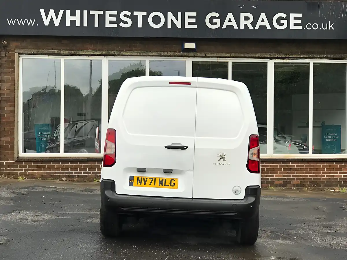 Used 2022 Peugeot Partner Professional Premium Standard White - Interior and Exterior details 10