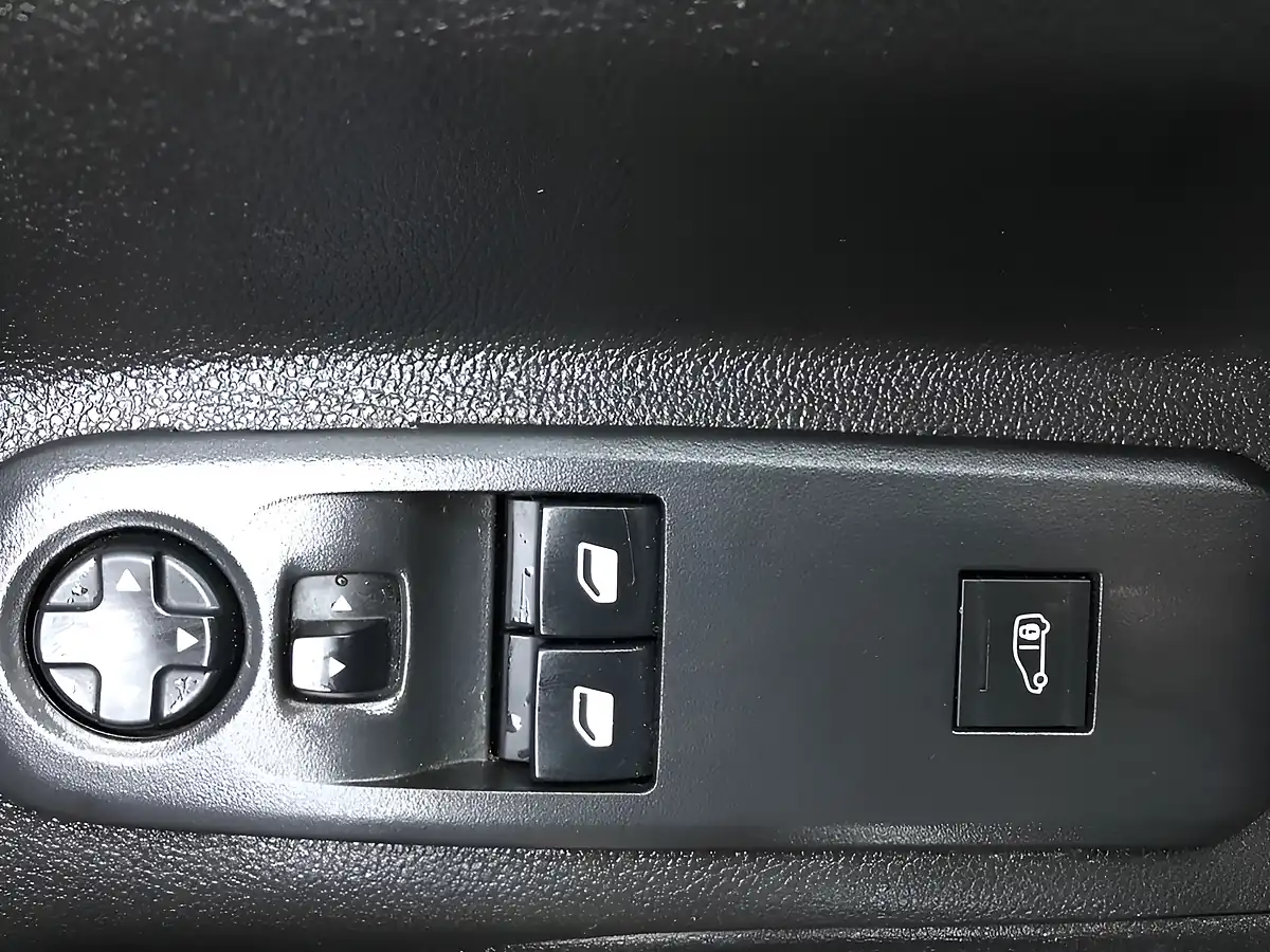 Used 2022 Peugeot Partner Professional Premium Standard White - Interior and Exterior details 18