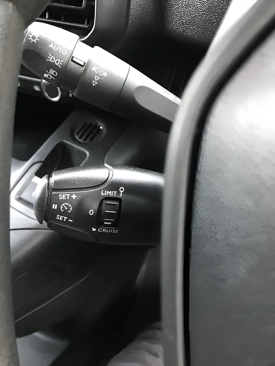 Used 2022 Peugeot Partner Professional Premium Standard White - Interior and Exterior details 19
