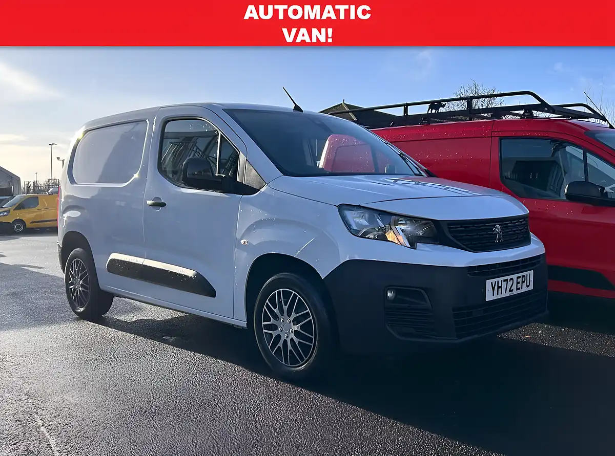 Used 2022 Peugeot Partner Professional Premium White - Front View