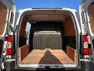 Used 2022 Peugeot Partner Professional Premium White - Interior and Exterior details 14