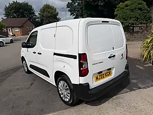 Used 2022 Peugeot Partner Professional Premium White - Interior and Exterior details 10