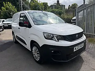 Used 2022 Peugeot Partner Professional Premium White - Interior and Exterior details 11