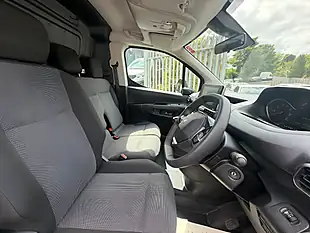 Used 2022 Peugeot Partner Professional Premium White - Interior and Exterior details 12