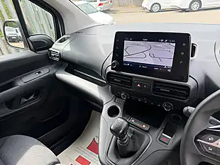 Used 2022 Peugeot Partner Professional Premium White - Interior and Exterior details 13