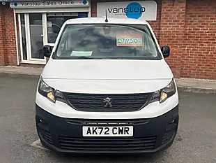 Used 2022 Peugeot Partner Professional Premium White - Interior and Exterior details 4