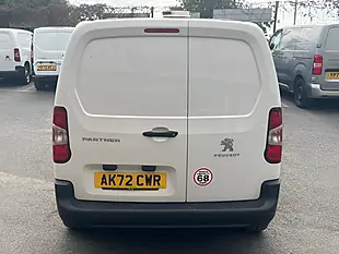 Used 2022 Peugeot Partner Professional Premium White - Interior and Exterior details 8