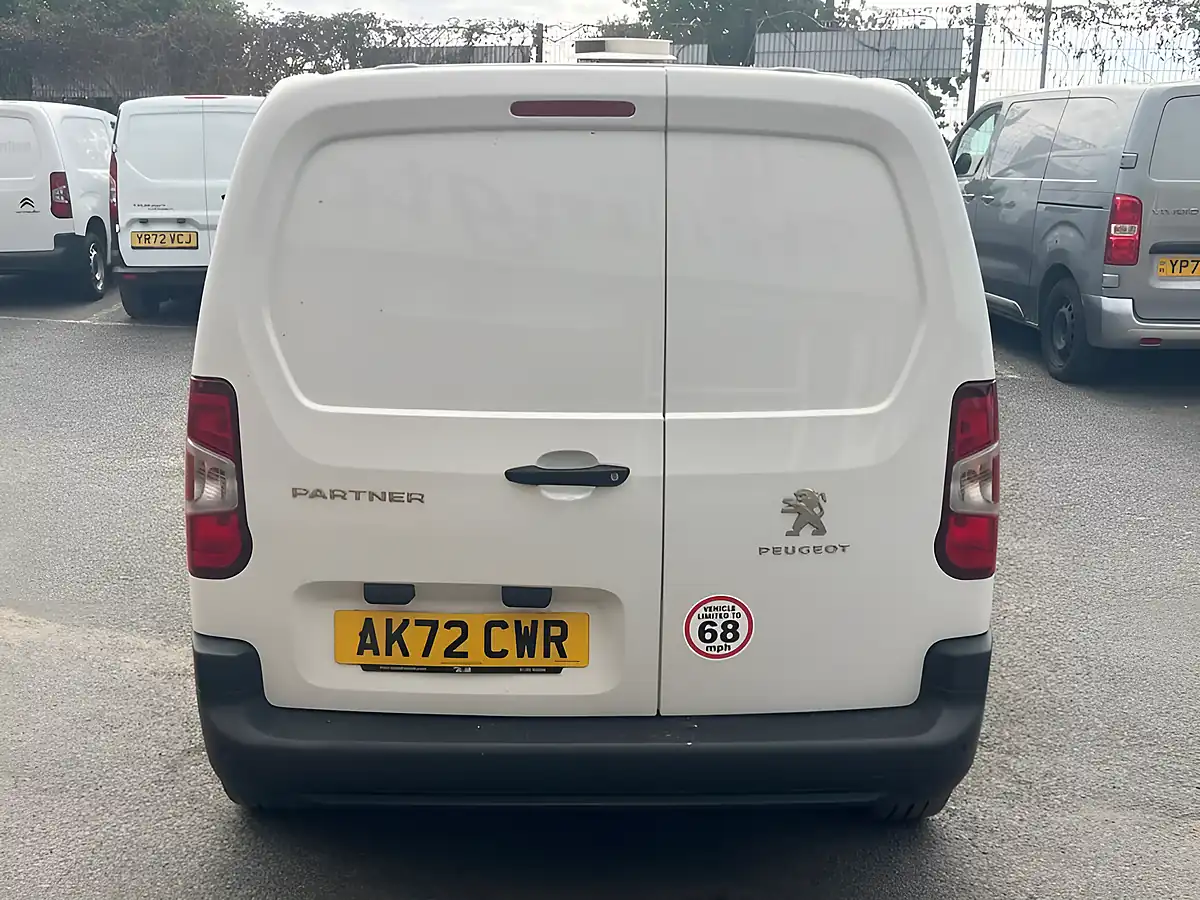 Used 2022 Peugeot Partner Professional Premium White - Interior and Exterior details 8