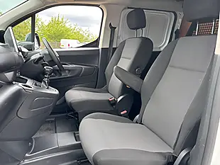 Used 2022 Peugeot Partner Professional Premium White - Interior and Exterior details 16