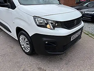 Used 2022 Peugeot Partner Professional Premium White - Interior and Exterior details 2