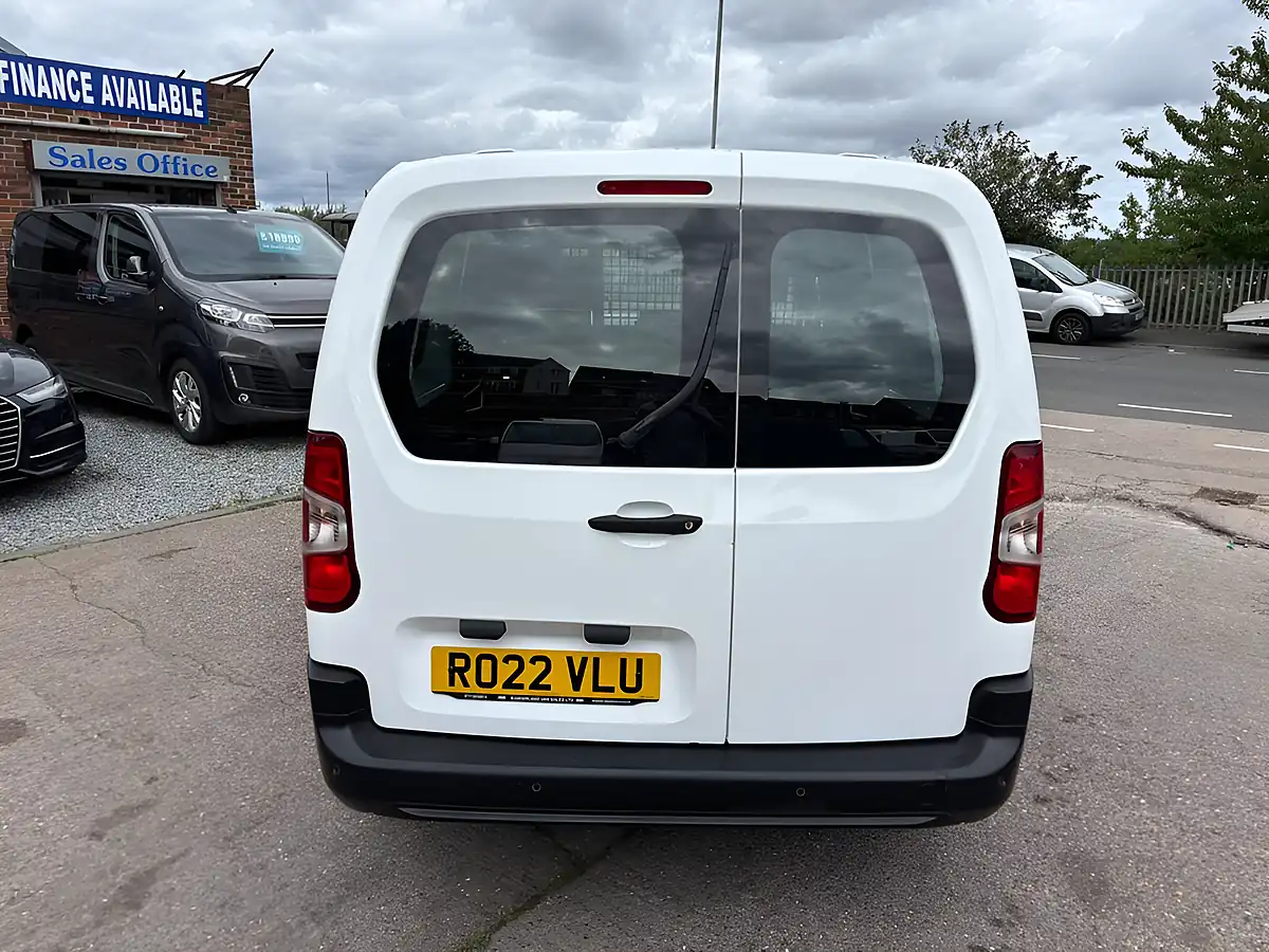 Used 2022 Peugeot Partner Professional Premium White - Interior and Exterior details 8