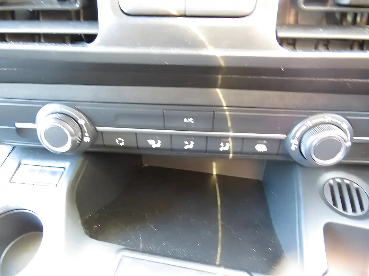 Used 2022 Peugeot Partner Professional Premium White - Interior and Exterior details 17