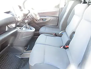 Used 2022 Peugeot Partner Professional Premium White - Interior and Exterior details 3