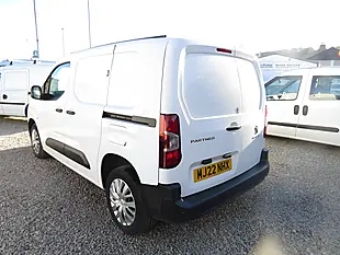 Used 2022 Peugeot Partner Professional Premium White - Interior and Exterior details 7