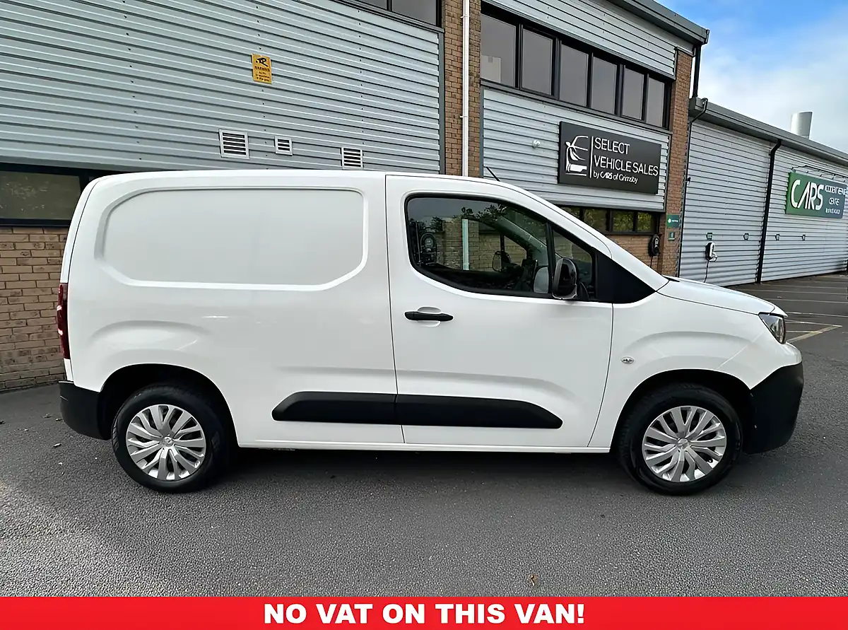 Used 2022 Peugeot Partner Professional Premium White - Interior and Exterior details 2