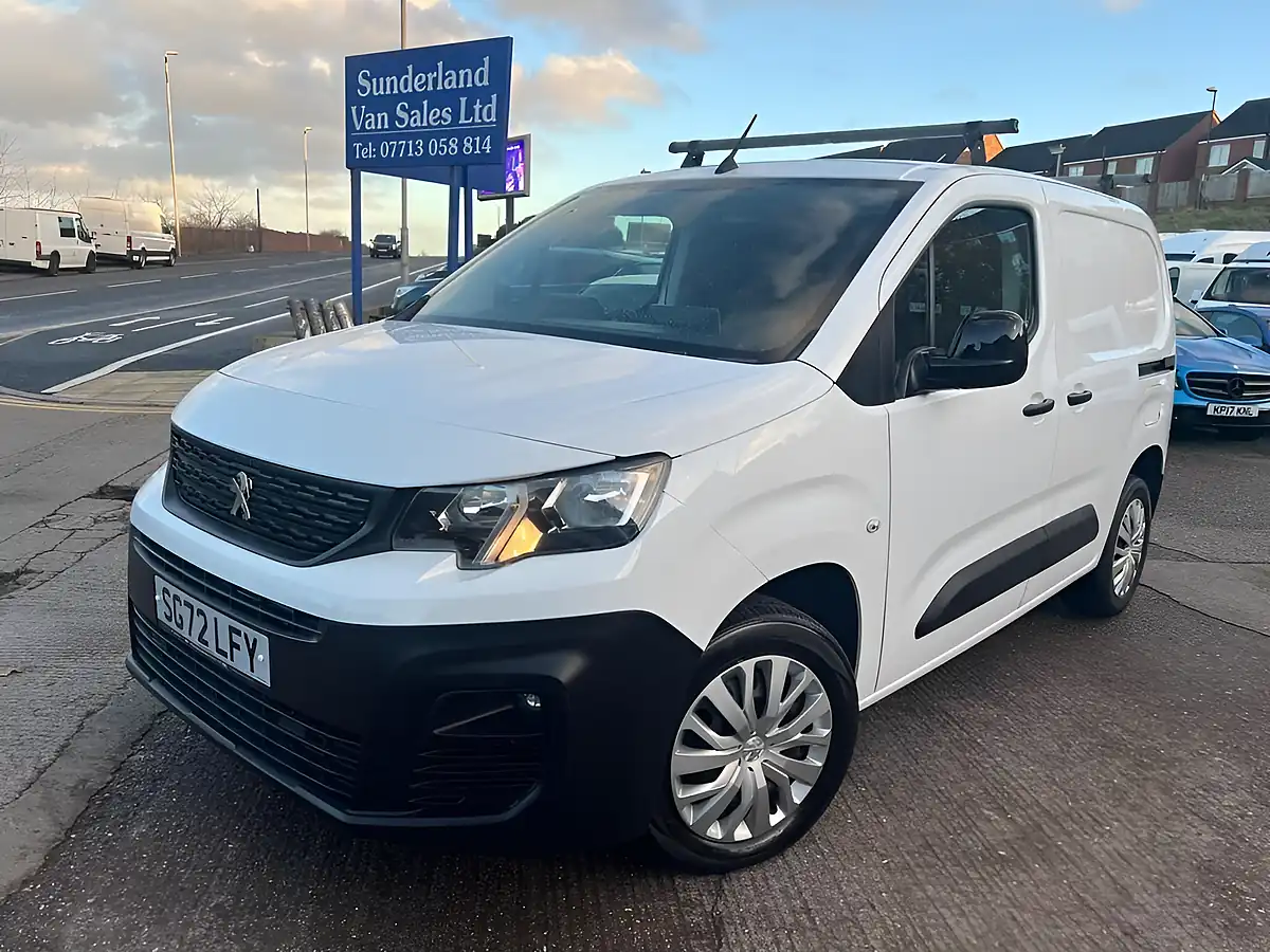 Used 2022 Peugeot Partner Professional Premium White - Front View