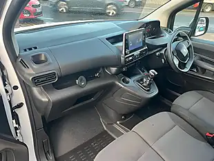 Used 2022 Peugeot Partner Professional Premium White - Interior and Exterior details 15