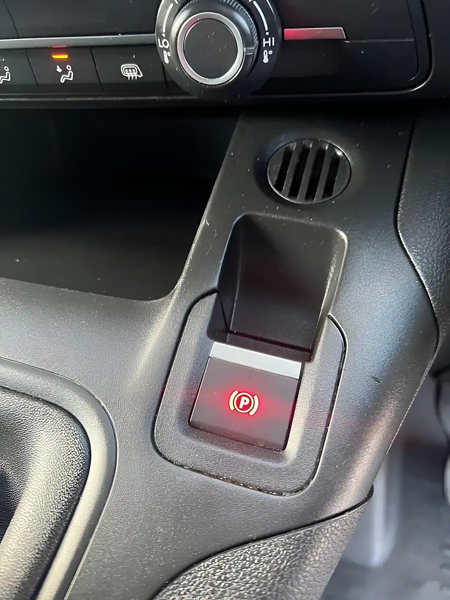 Used 2022 Peugeot Partner Professional Premium White - Interior and Exterior details 19