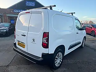 Used 2022 Peugeot Partner Professional Premium White - Interior and Exterior details 3
