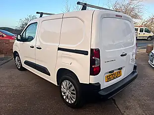 Used 2022 Peugeot Partner Professional Premium White - Interior and Exterior details 4