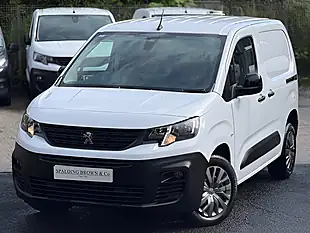 Used 2022 Peugeot Partner Professional Premium White - Interior and Exterior details 20