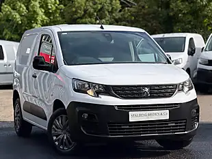 Used 2022 Peugeot Partner Professional Premium White - Interior and Exterior details 4