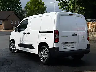 Used 2022 Peugeot Partner Professional Premium White - Interior and Exterior details 9