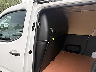 Used 2022 Peugeot Partner Professional White - Interior and Exterior details 3