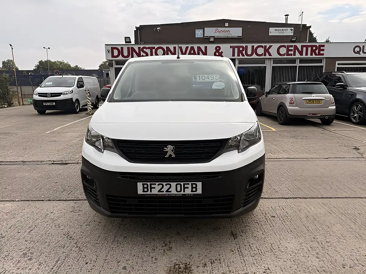 Used 2022 Peugeot Partner Professional White - Interior and Exterior details 6
