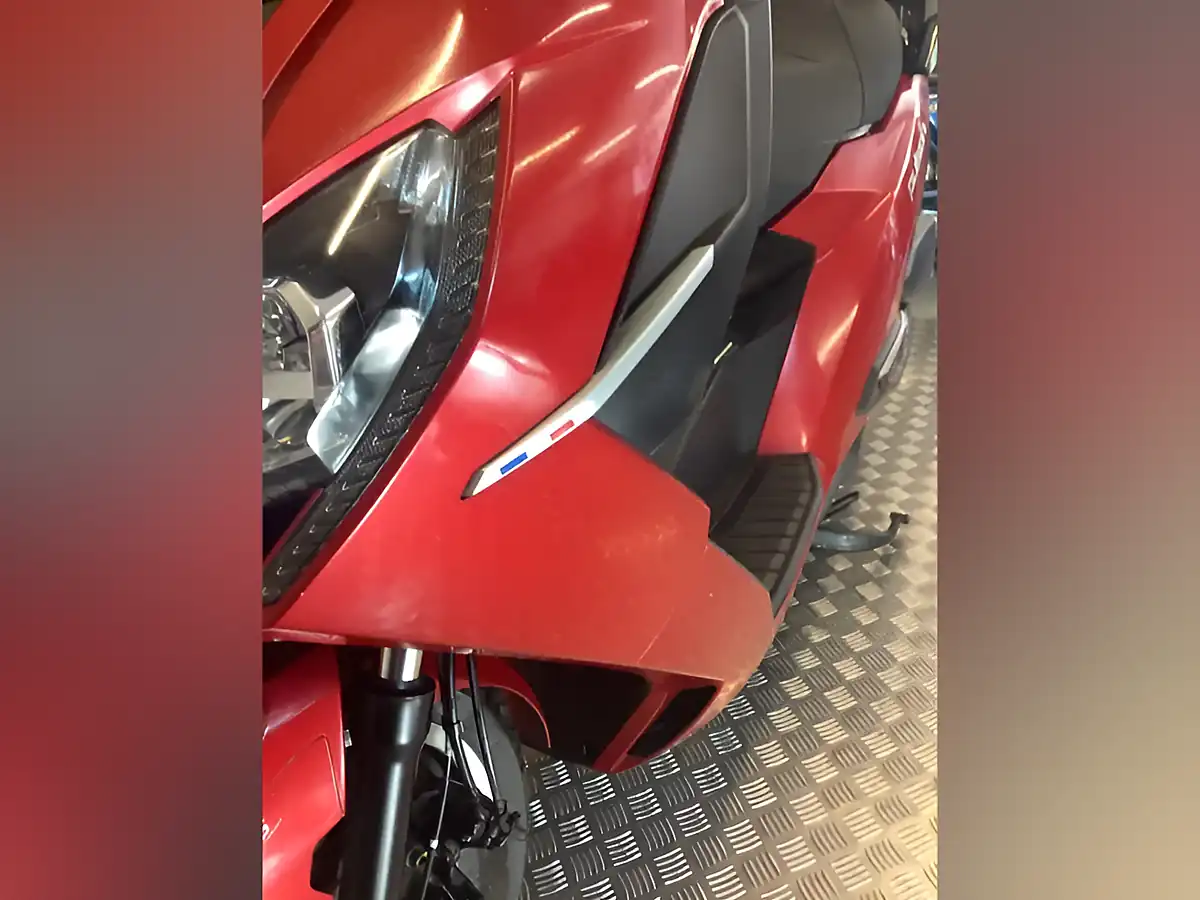 Used 2022 Peugeot Pulsion T9 Red - Interior and Exterior details 9