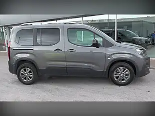 Used 2022 Peugeot Rifter Horizon Re Grey - Interior and Exterior details 8