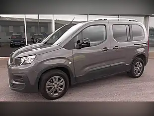 Used 2022 Peugeot Rifter Horizon Re Grey - Interior and Exterior details 9