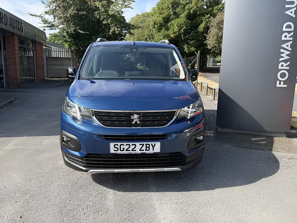 Used 2022 Peugeot Rifter Horizon RS Plus Blue - Interior and Exterior details 5