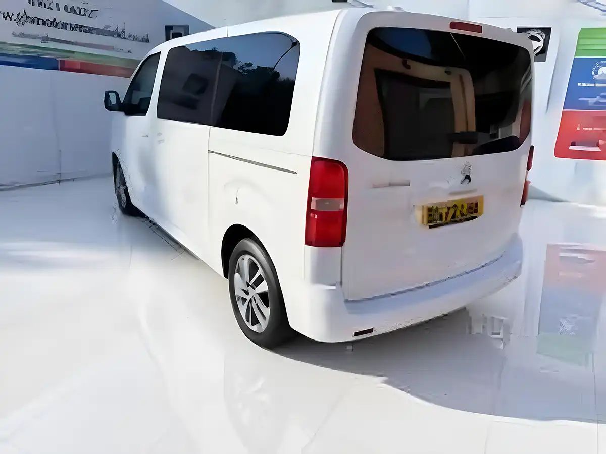 Used 2022 Peugeot Traveller Active Standard White - Interior and Exterior details 12